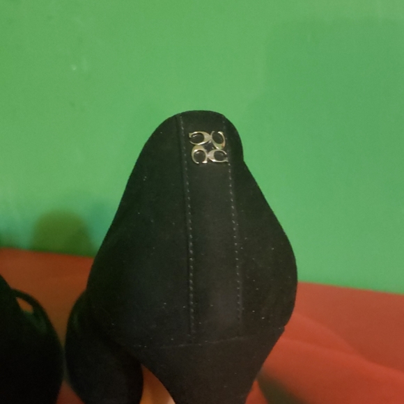 Coach Heels - Picture 6 of 7